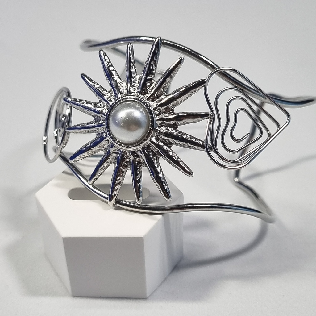Brazalete plateado sol central